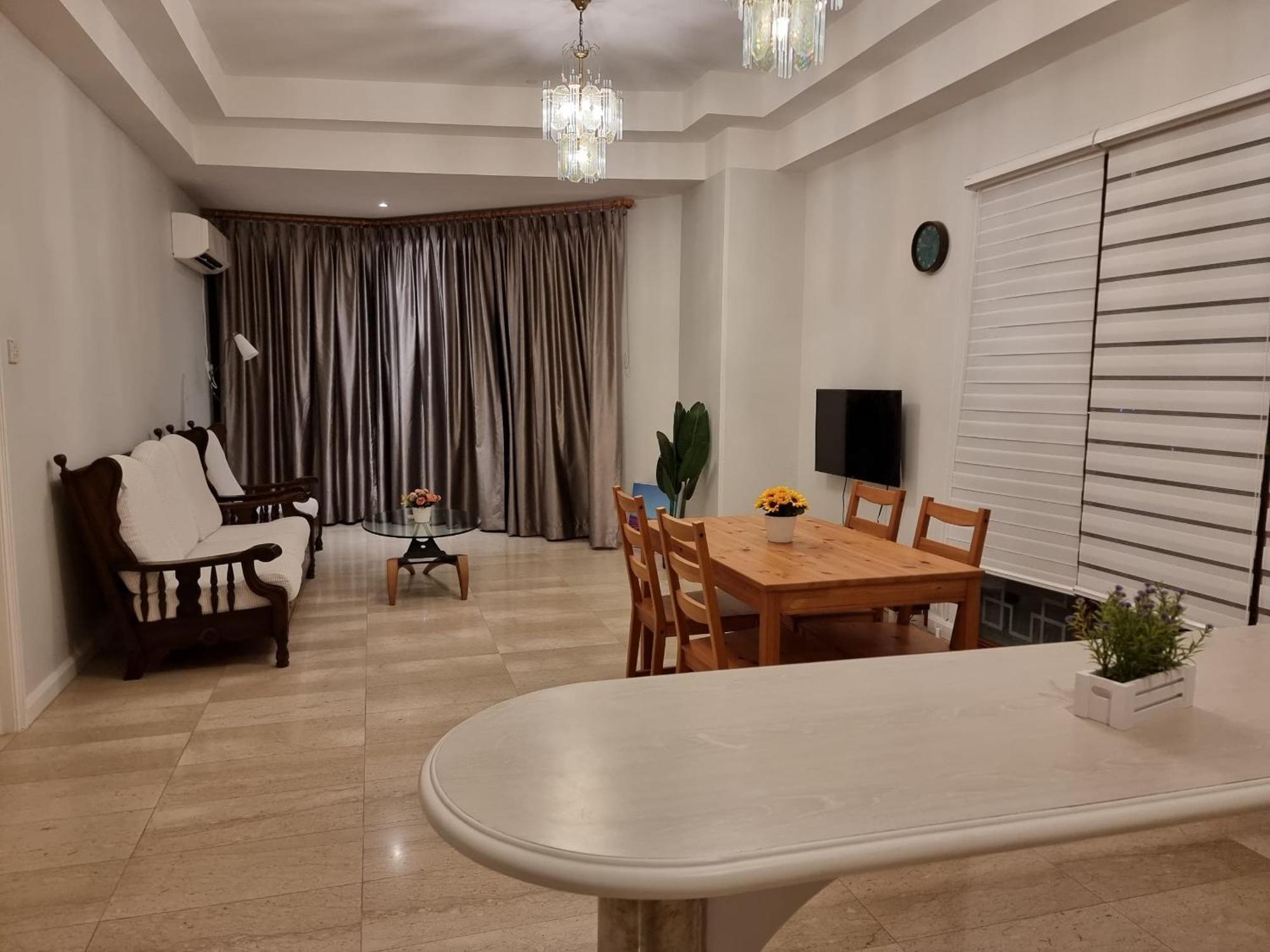 Cozzzy Hut Riverbank Suites Kuching With Spectacular River View Dış mekan fotoğraf